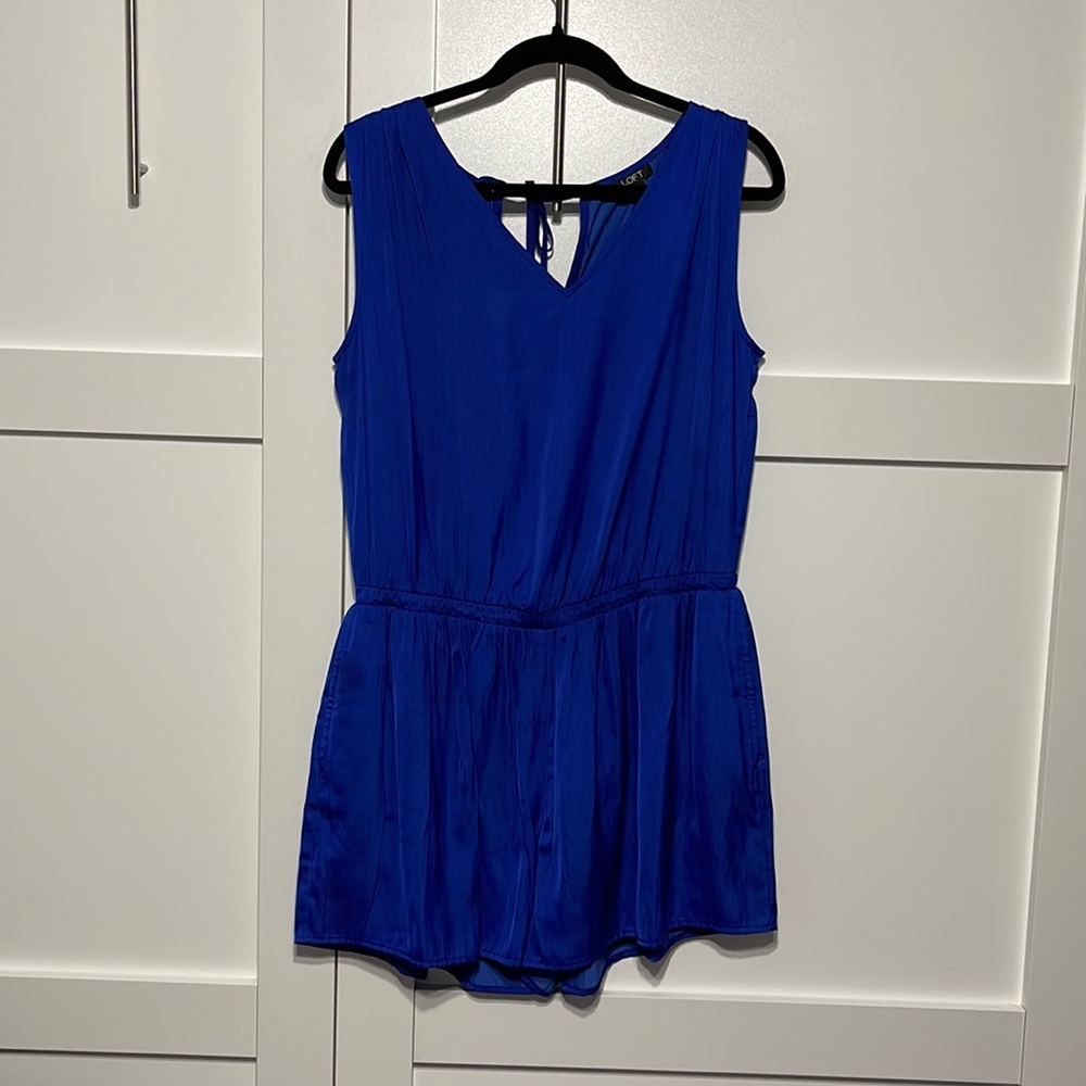 Cute Loft Romper with pockets NWT